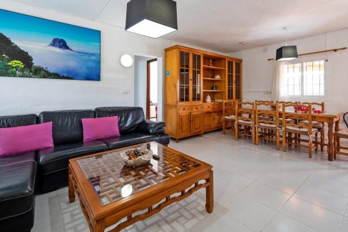 254141161 Villa Blanca