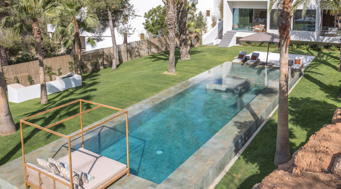 Villa Tauet-Luxury Bali-Inspired Modern Villa with Dalt Vila Views and 2 Private Pools-4